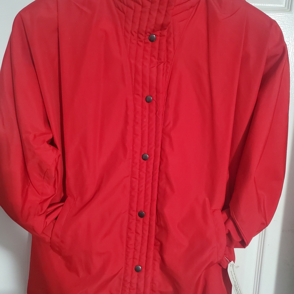 "Silver thread" vibrant red VTG puffer jacket